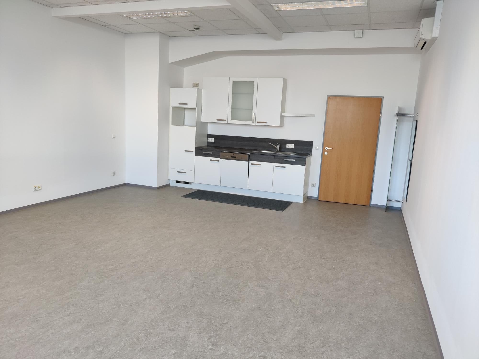 Einsteiger 1-Raum Büro mit Klima und Küche im BIZ-Wels, TOP 1N13